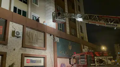 3. Kattan Çarşafla İnen Şahıslar Mahsur Kaldı