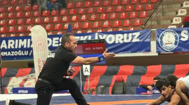 Profesör, Türkiye Güreş Şampiyonası’nda Uluslararası Hakem Olarak Görev Yaptı