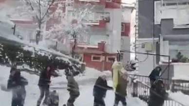 Belediye Ekipleri Geri Çekildi: Artvinli Çocukların Kar Topu Zaferi