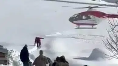 Mehmetçik Karda Mahsur Kalan Bebek İçin Seferber Oldu!