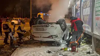 Korkunç Kaza: Otomobil Alev Aldı, Motoru Yola Fırladı!