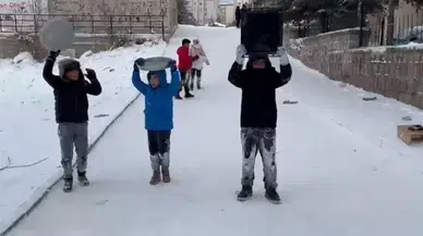 Tepsisini Alan Sokağa Çıktı! Kayseri'de Eğlenceli Kar Mesaisi