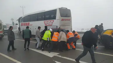 Sivas'ta Zincirleme Kaza: Yolcu Otobüsü ve Tırlar Çarpıştı, 7 Yaralı