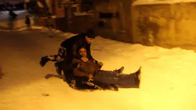 Sivas'ta Kar Kalınlığı 30 Santim! Sokaklar Pist Alanına Döndü