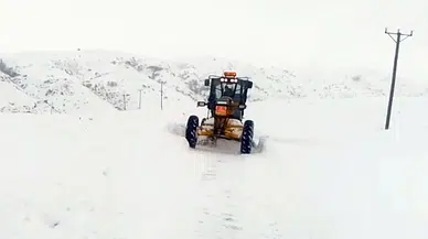Gemerek’te Köy Yollarında Karla Mücadele Sürüyor