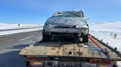 Kangal’da Otomobil Takla Attı: Takla Atan Araçta 4 Kişi Yaralandı!