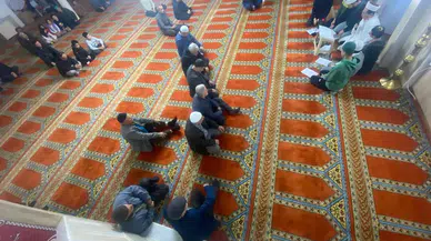 Dede Torun, Genç Yaşlı Aynı Safta Buluştu: Gönül Köprüsü Kuruldu