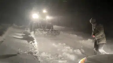 Sivas'ta Kar ve Tipi Geçit Vermiyor: 517 Yol Ulaşıma Kapalı!