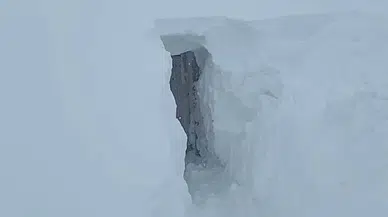 3 Metrelik Karın Altında Kalan Ahırına Kürekle Ulaştı!
