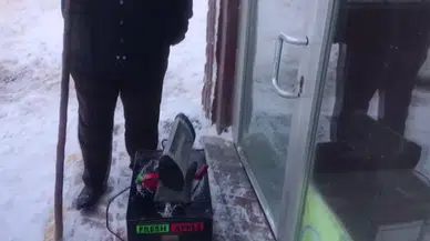 Sivas Ulaş'ta -25 Derece: Esnafın Donan Kilitle Zorlu İmtihanı