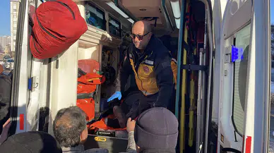 Müstakil Evde Yangın Paniği: Mahsur Kalan Yaşlı Adam Kurtarıldı!