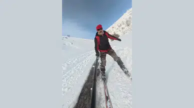 Tokatlı Kayak Tutkunları Köy Yolunu Kayak Pistine Çevirdi!