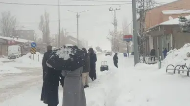 90 yerleşim yerinin yolu kardan kapandı