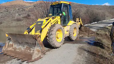 Gemerek’te Grup Yolunda Göçük: Yol Kısa Sürede Ulaşıma Açıldı