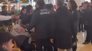 Sandalyeler uçuştu, bıçak konuştu! AVM’de güvenlik görevlisi kanlar içinde kaldı