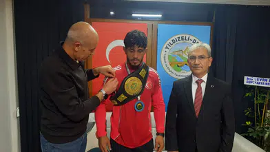 Dünya Şampiyonu Coşkun Keleş'e Altın Hediye: Tam Destekçisiyiz!