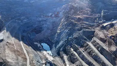 28 gün boyunca göçük altında kaldı