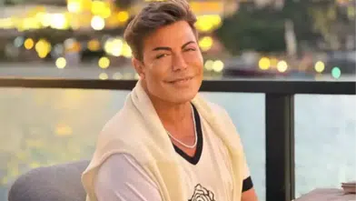 Ünlü şarkıcı Fatih Ürek hayatını kaybetti