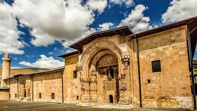 Yerli ve Yabancı Turistlerin Akınına Uğrayan Sivas’ın Tarihi Merkezi