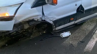 Öğretmenevi önünde feci kaza: Minibüs ve otomobil çarpıştı