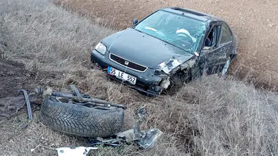 Yeşilyurt’ta feci kaza! Kafa kafaya çarpışan araçlar hurdaya döndü