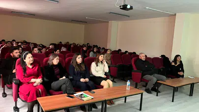 SCÜ Mezunu Saliha Şahin Öğrencilerle Kariyer Deneyimlerini Paylaştı