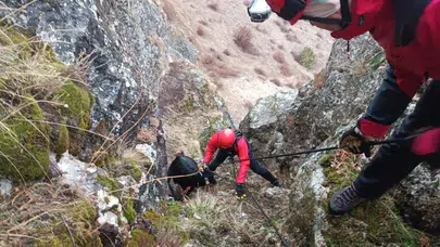 Sarp Kayalıklarda Mahsur Kalan 10 Keçi Kurtarıldı: İşte O Anlar