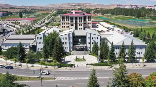 İlçelerde Hükümet Konakları Yenileniyor