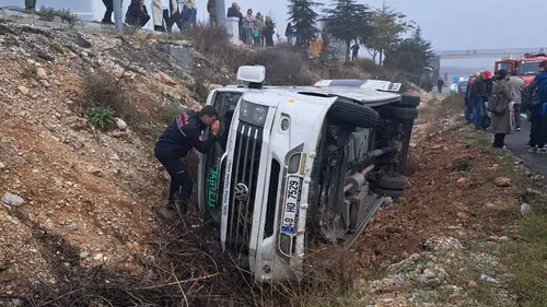Muğla’da yolcu minibüsü şarampole yuvarlandı: Çok sayıda yaralı var