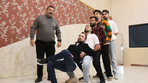 Halayda Ayak Tabanı Göstermek Ayıp mı? Figürler Yanlış!