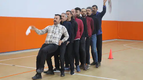 Öğretmenler, 24 Kasım’da Sahneye Çıkacak