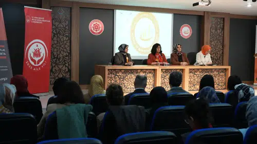 Sivas’ta Kadına Yönelik Şiddete Karşı Farkındalık Paneli Düzenlendi