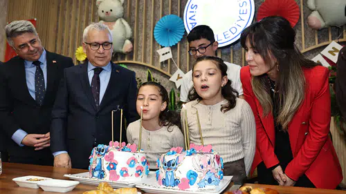 Pençe-Kilit Şehidinin Kızları İçin Anlamlı Doğum Günü Sürprizi