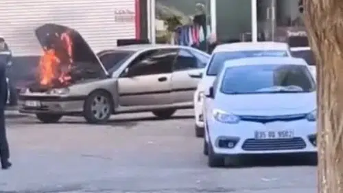 Yolda alev alev yanan araç korku dolu anlar yaşattı!