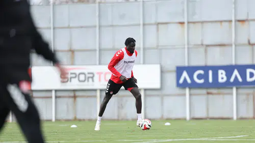 Yiğidolar'da Esenler Erokspor Maçı Hazırlıkları Sürüyor