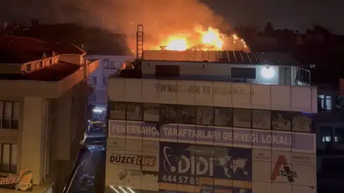 Düzce’de çatı yangını: İş merkezi kullanılamaz hale geldi