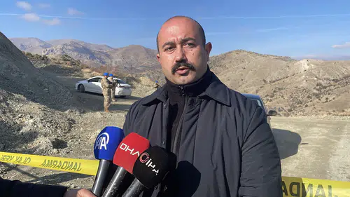 Toprak Kayması Devam Ediyor: Arama Çalışmaları Güçlükle Sürüyor!