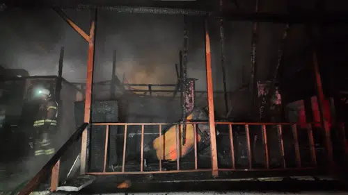 Şömineden çıkan yangın kül etti