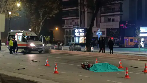 Kahramanmaraş'ta yarış yaptıkları öne sürülen araçlar motosikleti biçti! 1 ölü, 1 ağır yaralı