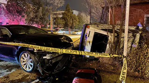 Erzincan’da feci kaza: İki otomobil çarpıştı, 5 yaralı!