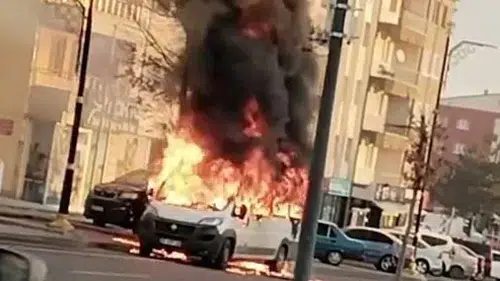 Okul Servisi Alev Aldı: Facia Kıl Payı Önlenirken, Sürücü Kahroldu