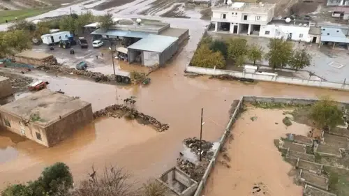 Kızıltepe’de Demet Mahallesi’nde sağanak sonrası evler su altında kaldı