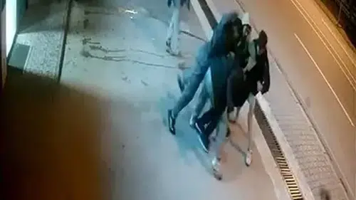 Elazığ Karakoçan’da dehşet anları! 4 Kişinin saldırısına uğradı