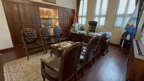 Belediye Başkanı'nın Makam Odasında Şok Cihaz! Dinleme Skandalı!