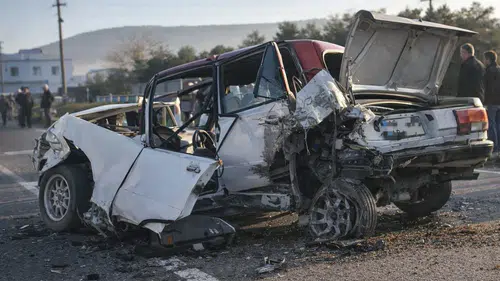 Muğla Milas’ta Tofaş Araç Panelvan Tarafından Ezildi: 1 Yaralı