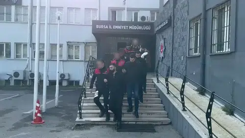 Bursa’da restorana silahlı saldırı! 'Servis açmadınız' tartışması kanlı bitti