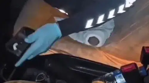 Jandarma Tek Tek Çıkardı! Otomobildeki Gizli Zulalar Şoke Etti