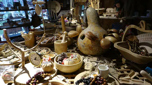 50 Yıllık Ahşap Sanatı: Mikail Fırat'ın "Gönül Atölyesi"