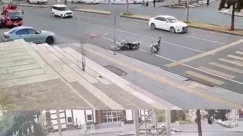 Yolu geçmeye çalışan kadın bir anda savrularak yere düştü!