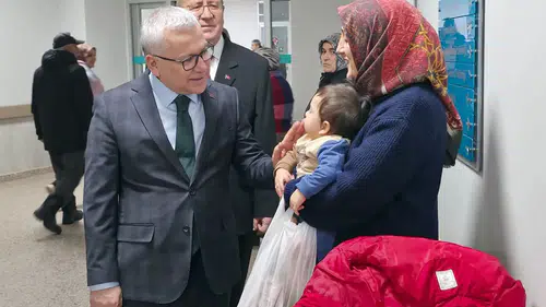 Vali Şimşek Numune Hastanesi’nde Hastalarla Buluştu